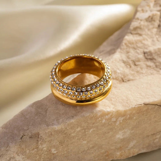 Half Zircon-Gold Ring
